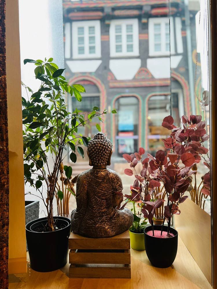 Buddha im Schaufenster